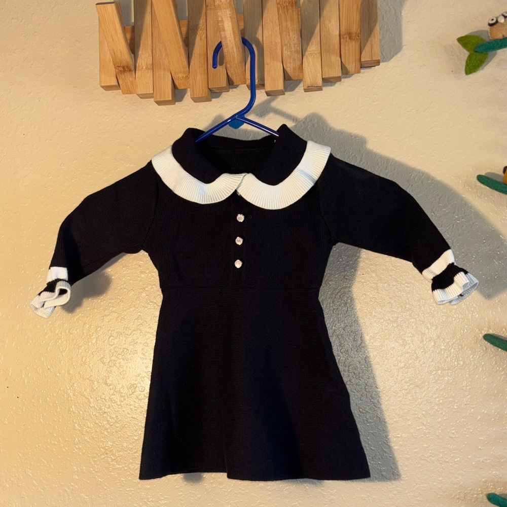 EUC Wednesday Addams-style Knit long sleeve dress, classic gothic aesthetic.